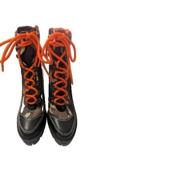 AZALEA WANG MILITARY VIBES CHUNKY HEEL BOOTIE IN CAMO BRAND NWOT WOMEN'S SZ 7 - Picture 7 of 11